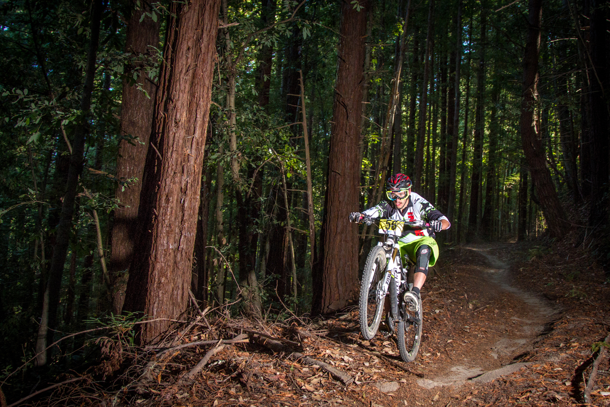 2013 series winner Jon Buckell stylin' on the 2013 Santa Cruz Super Enduro course. Photo by Called to Creation.