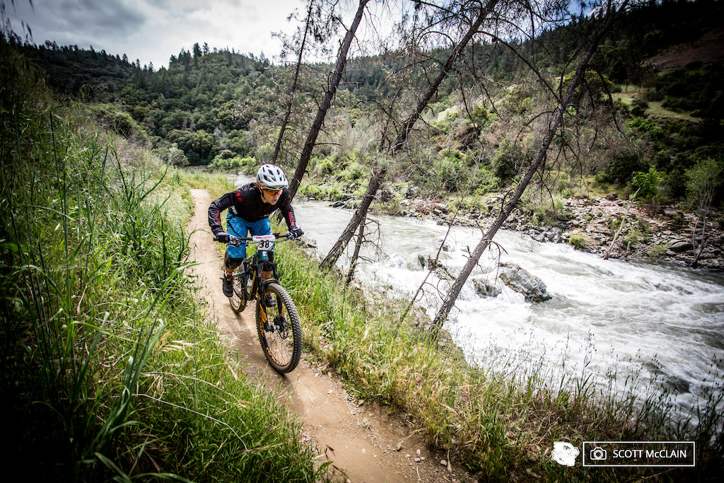 Pinkbike: 2017 CES Season Kicks Off with Mammoth Bar Enduro